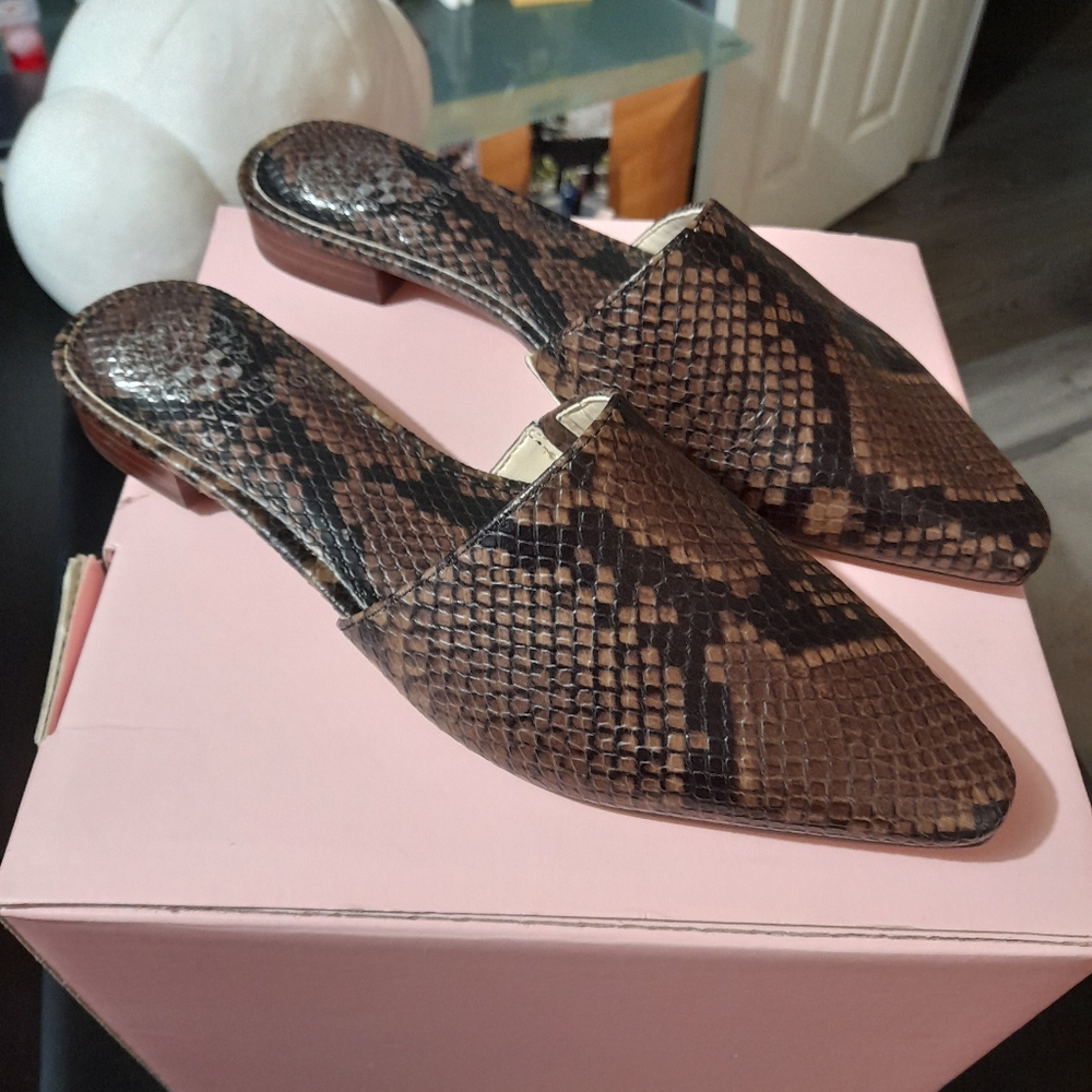 Vince Camuto...Felinial Mule Slides - image 2